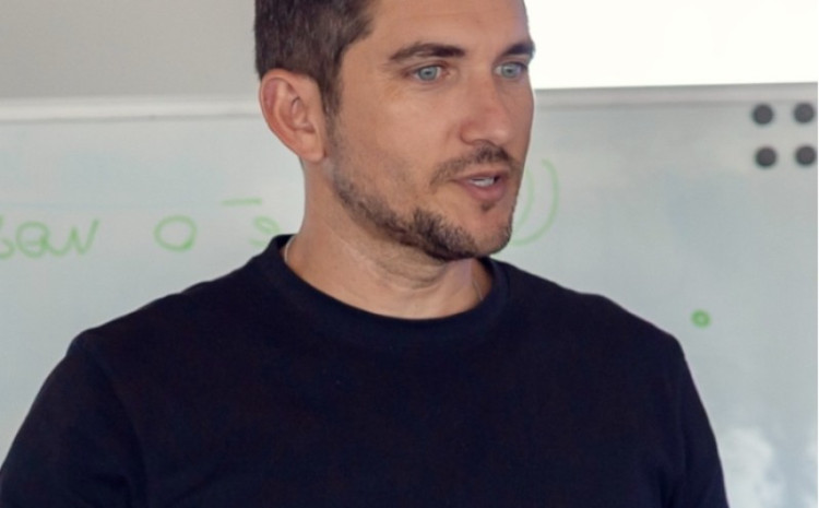 Curators & Ambassadors